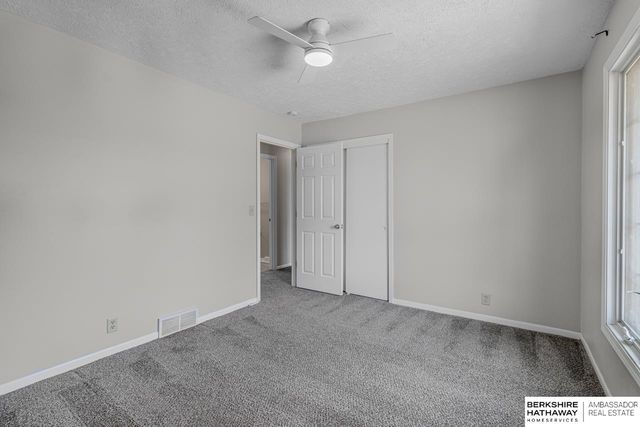 605 S 154 Street, Omaha, NE 68154