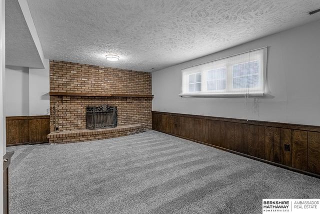 605 S 154 Street, Omaha, NE 68154