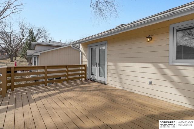 605 S 154 Street, Omaha, NE 68154