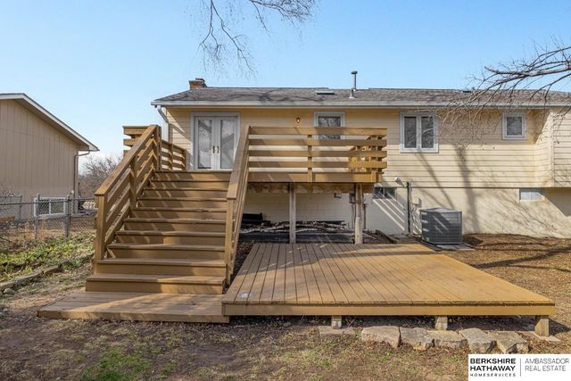 605 S 154 Street, Omaha, NE 68154