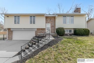 605 S 154 Street, Omaha, NE 68154