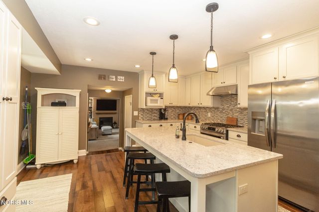 4531 Vicksburg Drive, Sylvania, OH 43560
