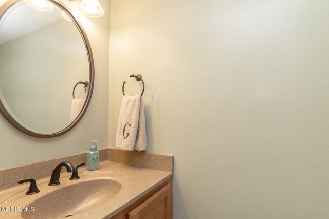 4531 Vicksburg Drive, Sylvania, OH 43560