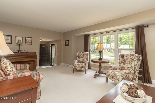 4531 Vicksburg Drive, Sylvania, OH 43560