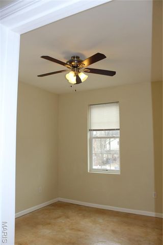 419 S FLORISSANT Road 3N, Ferguson, MO 63135