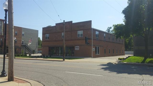 419 S FLORISSANT Road 3N, Ferguson, MO 63135