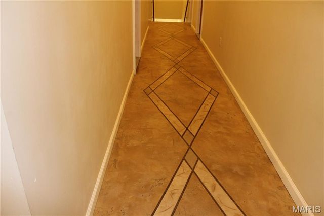 419 S FLORISSANT Road 3N, Ferguson, MO 63135