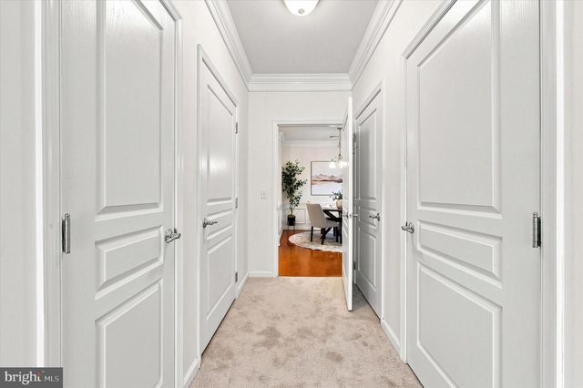 322 CREEKSIDE DR, Brookhaven, PA 19015