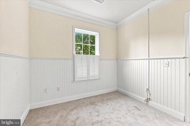 322 CREEKSIDE DR, Brookhaven, PA 19015