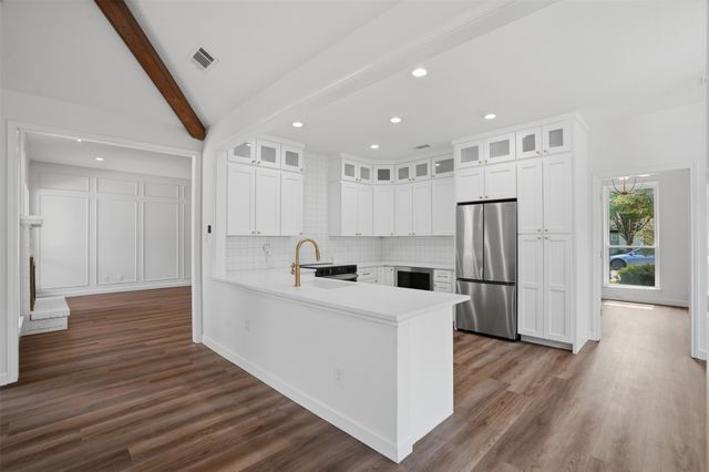 6211 Crested Butte Drive, Dallas, TX 75252