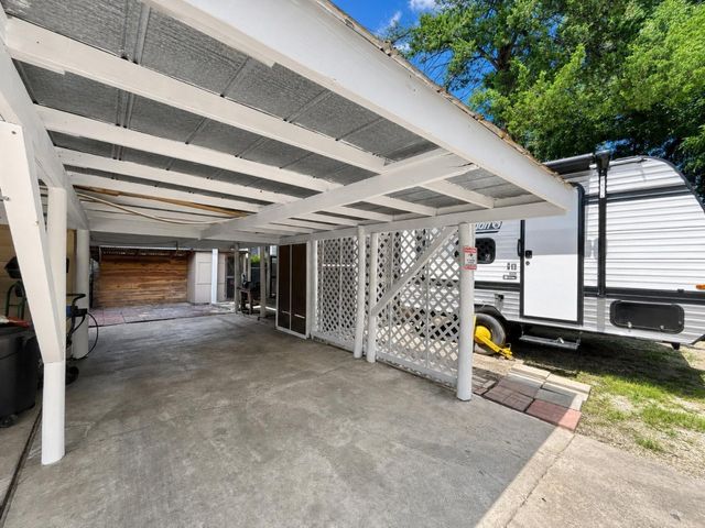 620 S Crockett Street, Sherman, TX 75090