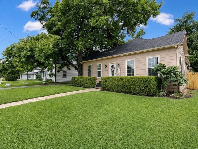 620 S Crockett Street, Sherman, TX 75090