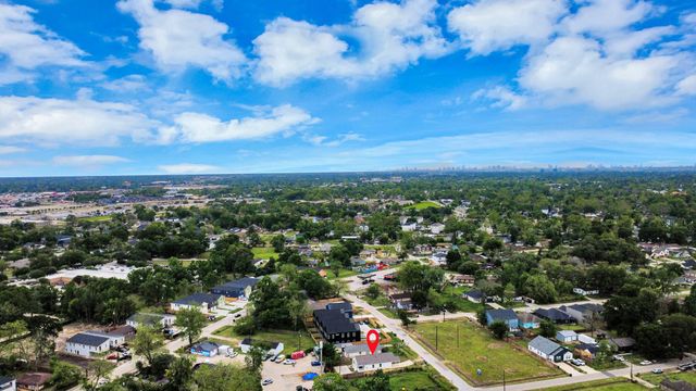 8414 Williamsdell Street, Houston, TX 77088