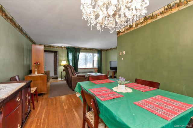 39 Caroline Avenue, Elmont, NY 11003