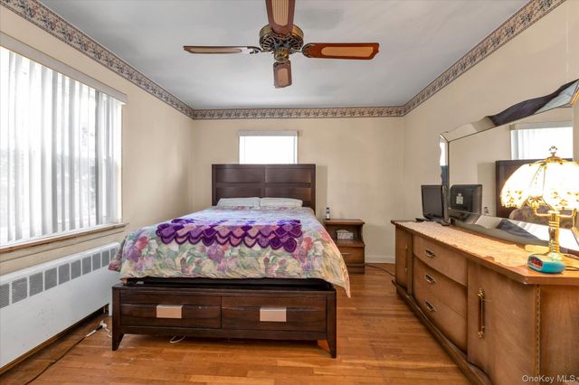 39 Caroline Avenue, Elmont, NY 11003