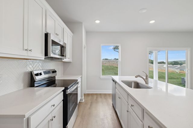 452 Stardust Drive, Lebanon, TN 37087