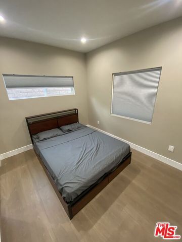 17317 Los Alimos Street, Granada Hills (los Angeles), CA 91344