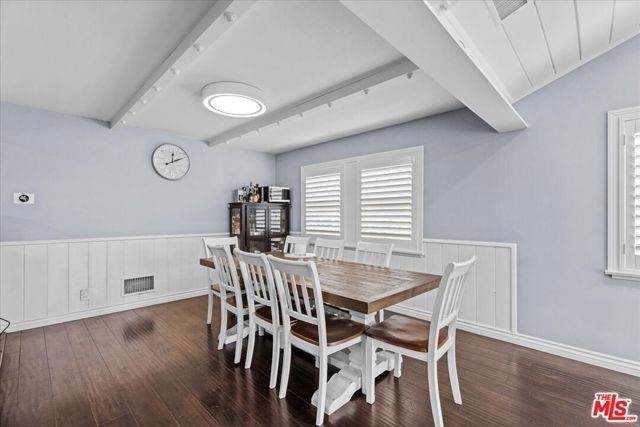 17317 Los Alimos Street, Granada Hills (los Angeles), CA 91344