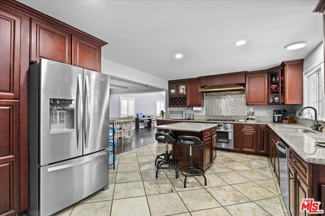 17317 Los Alimos Street, Granada Hills (los Angeles), CA 91344