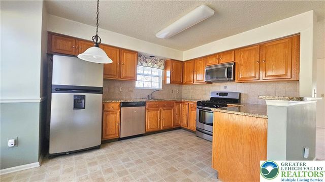 1950 Chancellor Street, Lower Saucon Twp, PA 18055