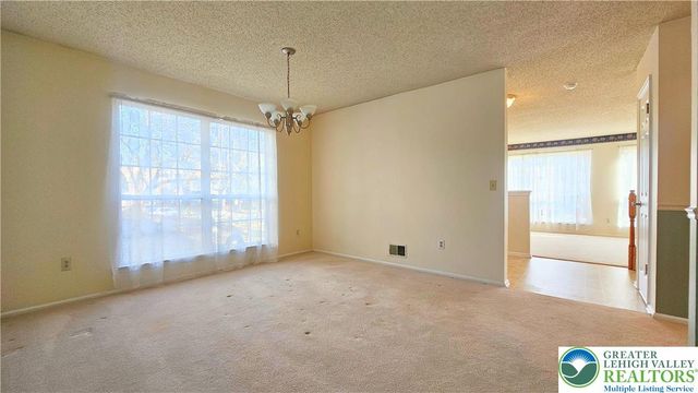 1950 Chancellor Street, Lower Saucon Twp, PA 18055