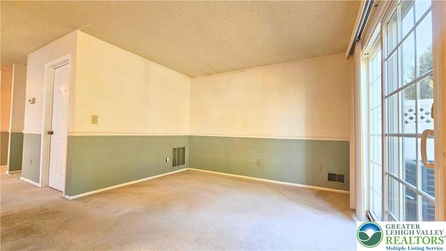 1950 Chancellor Street, Lower Saucon Twp, PA 18055