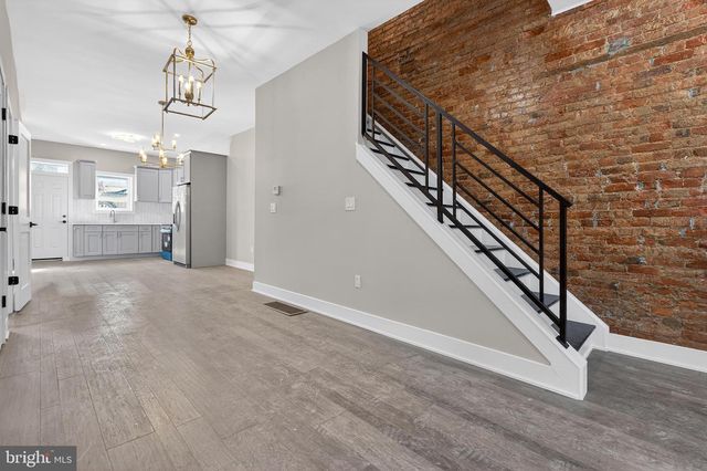 34 W SHARPNACK ST, Philadelphia, PA 19119