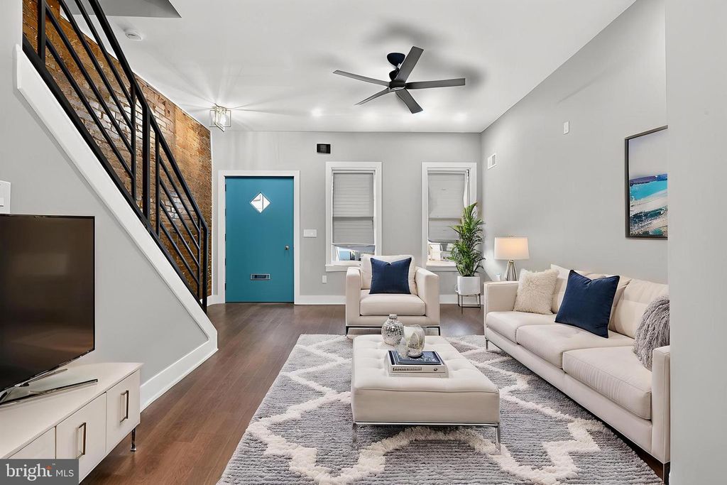 34 W SHARPNACK ST, Philadelphia, PA 19119