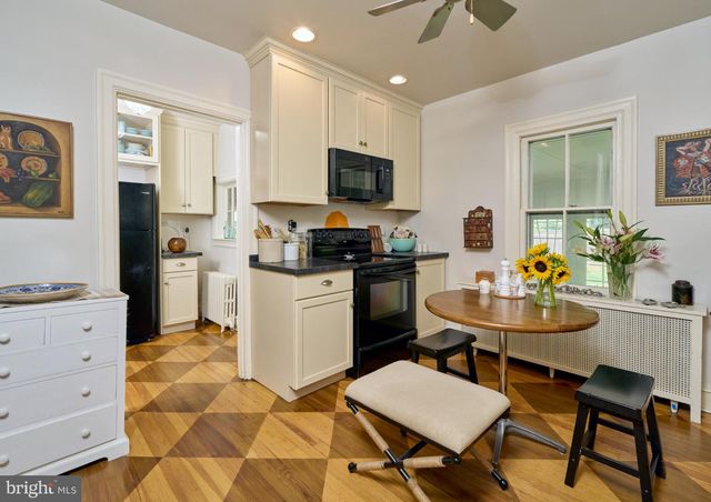 438 OLD LANCASTER RD, Haverford, PA 19041