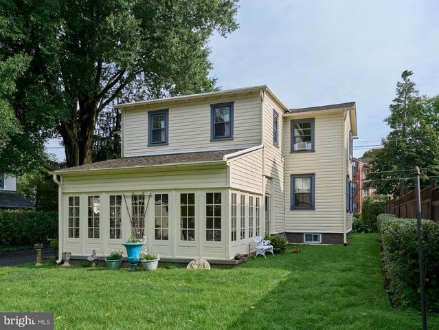 438 OLD LANCASTER RD, Haverford, PA 19041