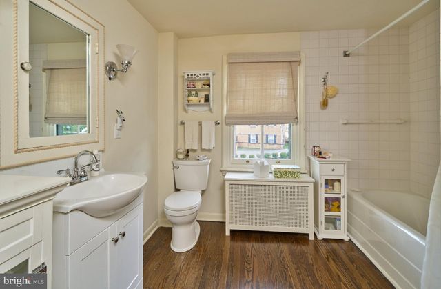 438 OLD LANCASTER RD, Haverford, PA 19041