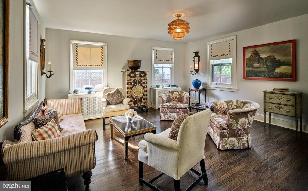 438 OLD LANCASTER RD, HAVERFORD, PA 19041 — exterior
