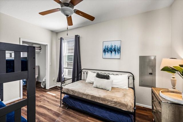 1223 Avenue M, Galveston, TX 77550