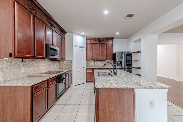 18510 N Settlers Shore Drive, Cypress, TX 77433