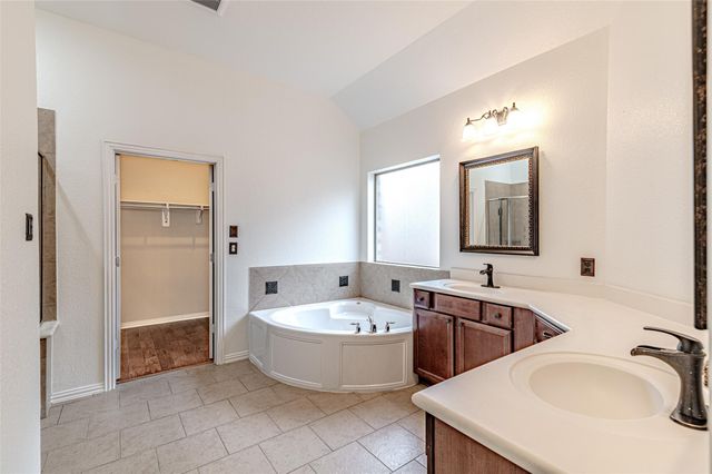 18510 N Settlers Shore Drive, Cypress, TX 77433