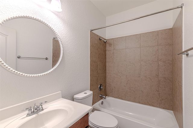 18510 N Settlers Shore Drive, Cypress, TX 77433