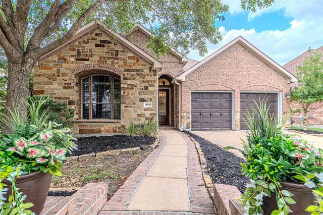 18510 N Settlers Shore Drive, Cypress, TX 77433