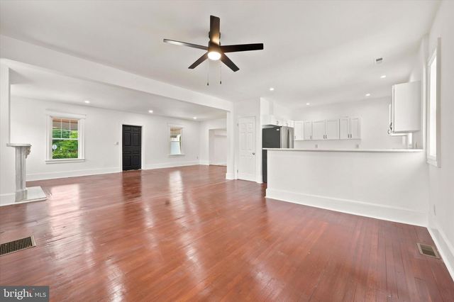 489 GRAND AVE, Ewing, NJ 08628