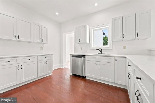 489 GRAND AVE, Ewing, NJ 08628