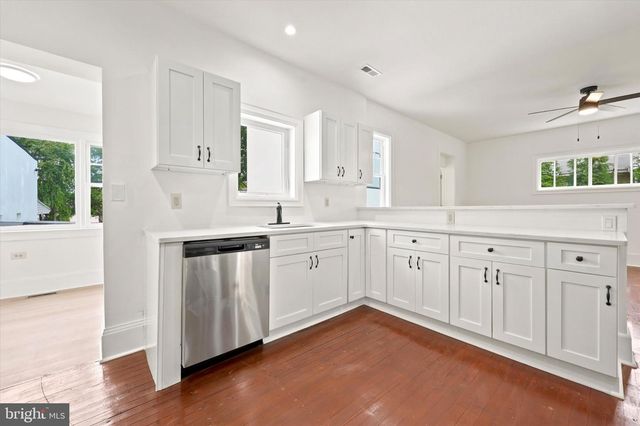 489 GRAND AVE, Ewing, NJ 08628
