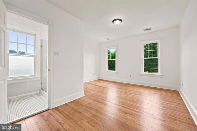 489 GRAND AVE, Ewing, NJ 08628