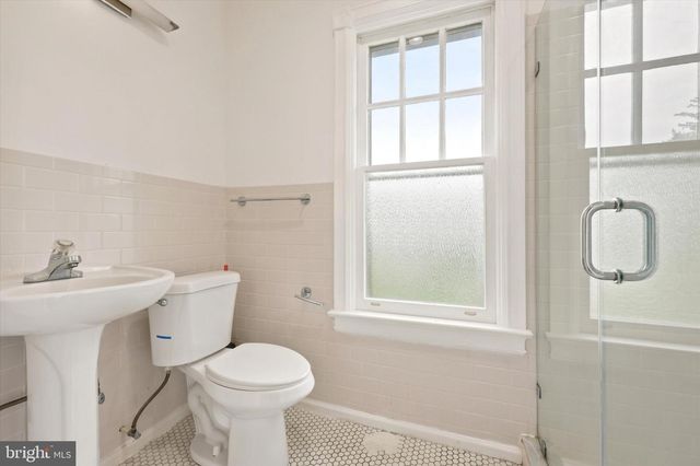 489 GRAND AVE, Ewing, NJ 08628