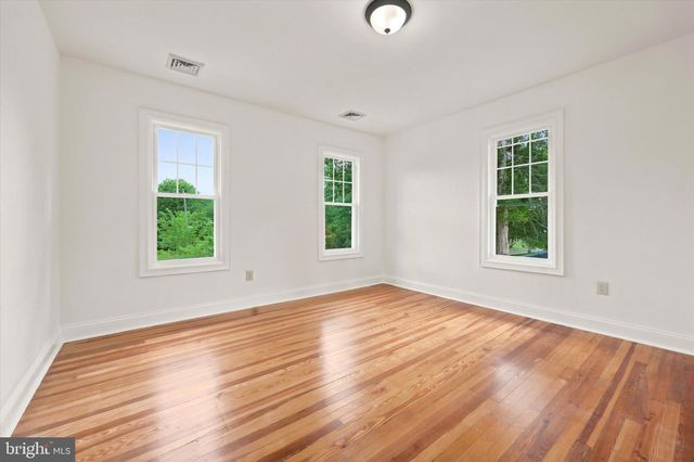 489 GRAND AVE, Ewing, NJ 08628