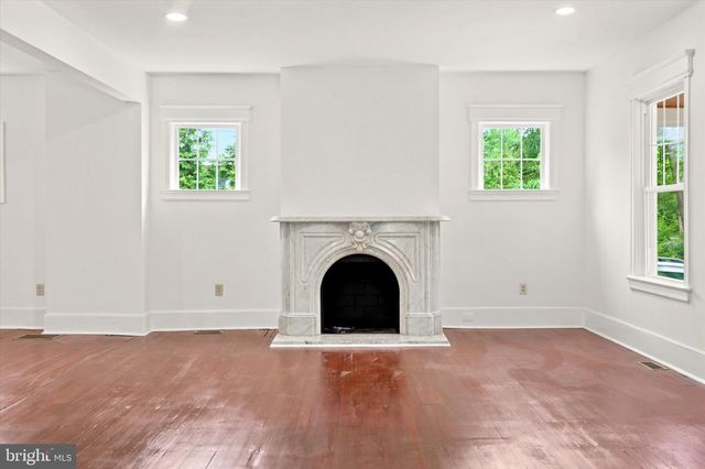489 GRAND AVE, Ewing, NJ 08628