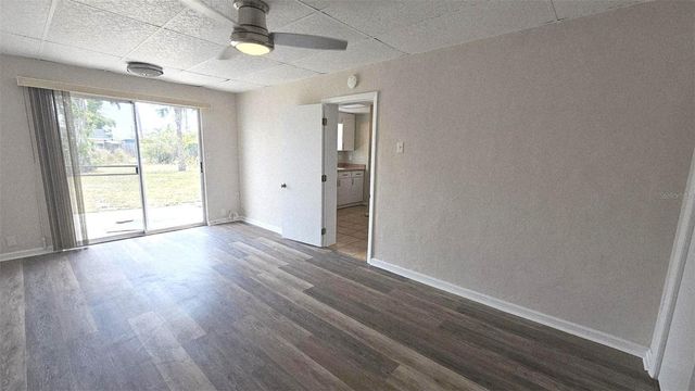 45 W LANGSNER STREET B, Englewood, FL 34223
