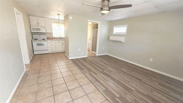 45 W LANGSNER STREET B, Englewood, FL 34223
