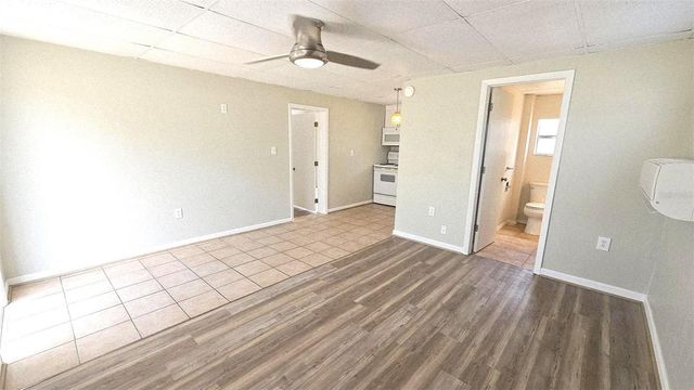 45 W LANGSNER STREET B, Englewood, FL 34223