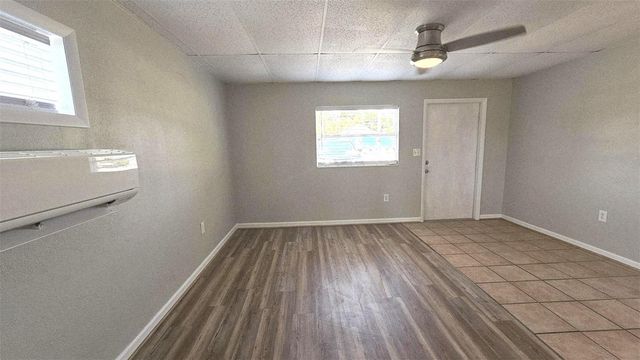 45 W LANGSNER STREET B, Englewood, FL 34223