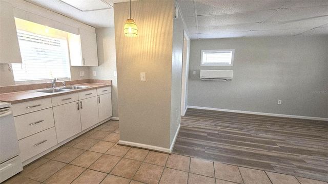 45 W LANGSNER STREET B, Englewood, FL 34223