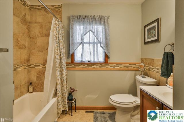 969 Bridge Court, Catasauqua Boro, PA 18032